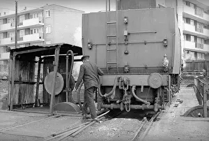 Elms: Steam engine on turntable with operator