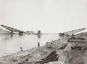 Dredgers: Steam power dredgers on the Suez Canal