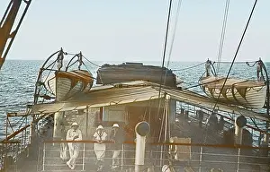 Foredeck: Steamer front deck