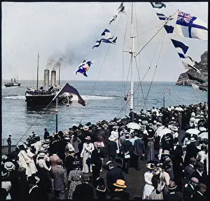 Clamour: Steamship Crowd 1899