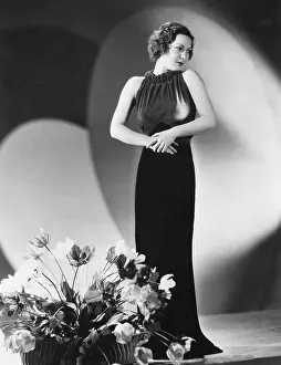 Sleeveless: Steffi Duna, 1935
