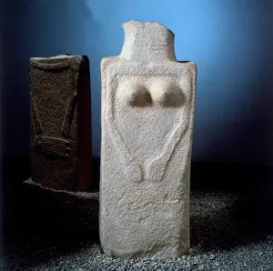 Arenaria: Stele from Lunigiano with female