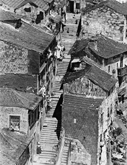 Stepped: Stepped street in Porto
