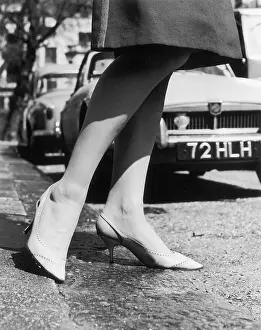 Stilettos: STEPPING OUT