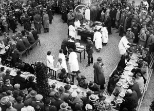 Potsdamer: Stew on Potsdamer Platz in Berlin, 1935