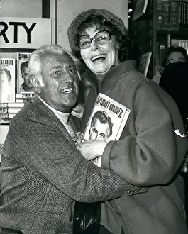 Sparks: Stewart Granger gets a Surprise Visit From Ava