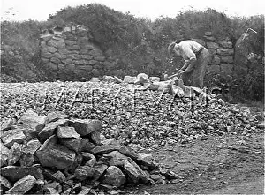 Aching: Stone breaking