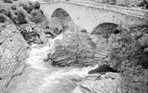 Lochs: Stone bridge over a fat-running beck