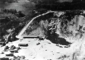 Wiener: Stone pit in the Mauthausen concentration camp