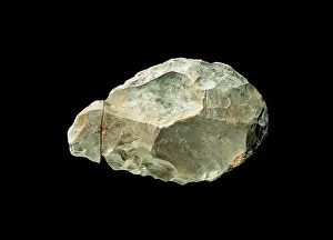 Lithic: Stone tool. Lower Paleolithic (30.000 -10.000 BC). Flint bif
