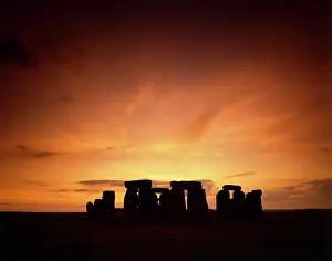 Mid Summer: Stonehenge