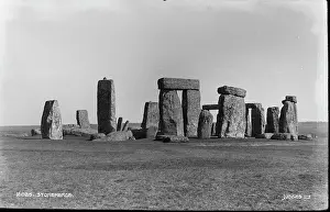 Arrangement: Stonehenge