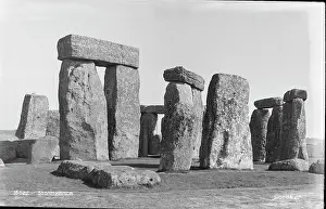 Arrangement: Stonehenge