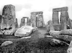Trilithons: Stonehenge, detached Trilithons 1928