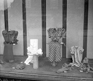 Vinatge: Store window in 1946