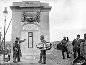 Dunbar: Storm Warning, Dunbar early 1900's