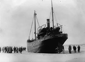 Coals: Stranded freight-steamer