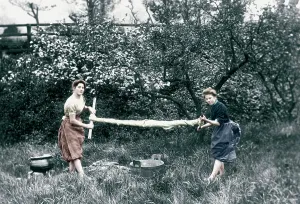 Wringing: Strathpeffer, c1890