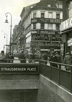 Subway: The Strausberger Platz subway station, ca. 1900