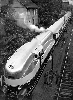 6100: Streamlined steam train, 1936