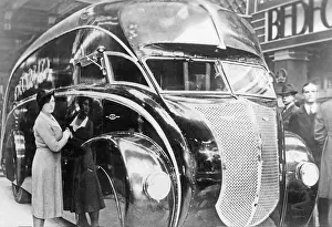 Streamliner: A streamlined truck presented on the London Motor Show