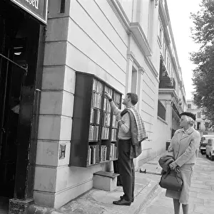 Ennismore: Street bookshop
