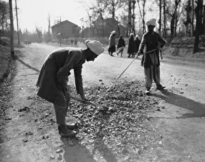 Kashmir: Street construction in Kashmir, 1928