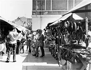 Browse: STREET MARKET