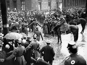 Closes: Street riots in Berlin, 1931