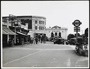 Ilford: STREET SCENE 1950S