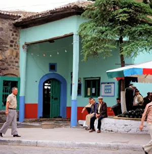 Izmir: Street scene at Bergama