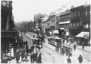 Toilets: Street scene in Leeds 1891