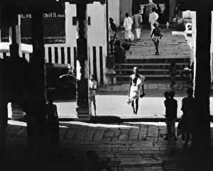 Madras: Street scene in Madras, 1937