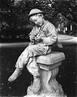 Paul Barkshire: STREET URCHIN STATUE
