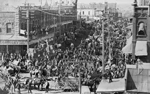 Lcgr2001: The streets of Gurthrie, Oklahoma, are crowed