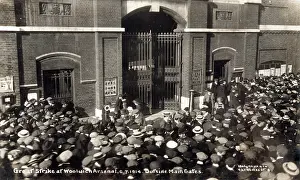 Gatehouse: STRIKE/WOOLWICH ARSENAL