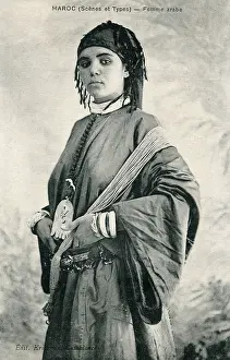 Amulet: Striking Arabian Girl - Morocco
