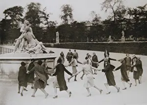 Midinettes: Striking Paris seamstresses