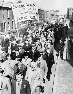 Woolwich: Striking workers in Great Britain, 1939