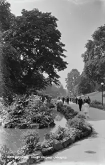 Stroll: Stroll Through Valley Gardens
