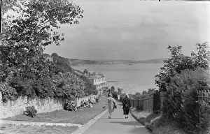 Shanklin: Strolling Along Shanklin Cliff Walk