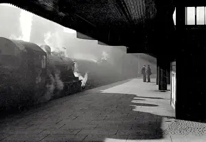 Diagonal: Strong train station silhouette