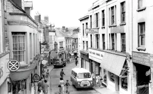 Stroud: Stroud, High Street c1960