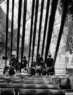 Dezember: Structure of the annual circus at