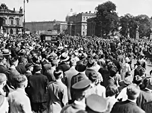 Intervenes: Students demonstrate in Berlin, 1929