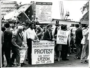 Sydneys: Students demonstrate in support of Joren Utzon, Sydney