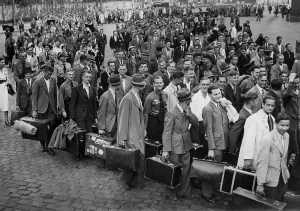 Schlesischer: Students as harvest help, 1939