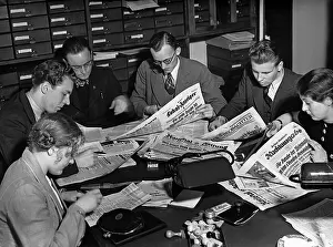 Revise: Students of the Institute of Journalism revise