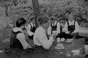 Bpeosa: Students on a picnic