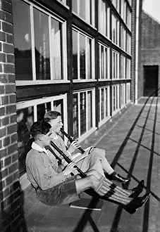 Oder: Students play the recorder, 1932